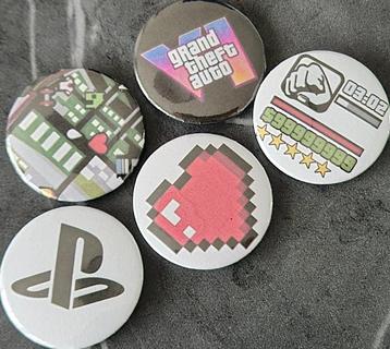 14 soorten buttons GTA en Minecraft beschikbaar voor biedingen