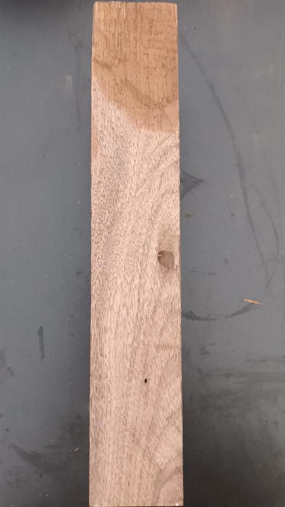 Walnoot blok nr 005. Circa 9 x 5 x 300 +, Hobby en Vrije tijd, Overige Hobby en Vrije tijd, Ophalen of Verzenden