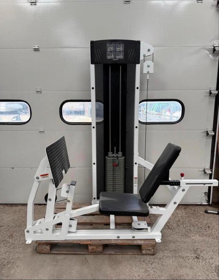 Life Fitness Fit Series Leg Press /Calf Raise White topstaat, Sport en Fitness, Fitnessmaterialen, Gebruikt, Overige typen, Armen