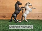 Schleich Mustang hengst met of zonder vaantje, Ophalen of Verzenden, Zo goed als nieuw, Paard, Beeldje of Figuurtje