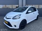 Toyota Aygo 1.0 VVT-i Now Uitvoering 5Drs/Airco, Voorwielaandrijving, Euro 5, 4 stoelen, Origineel Nederlands