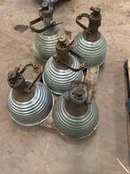 Oude industriële hanglampen, Ophalen