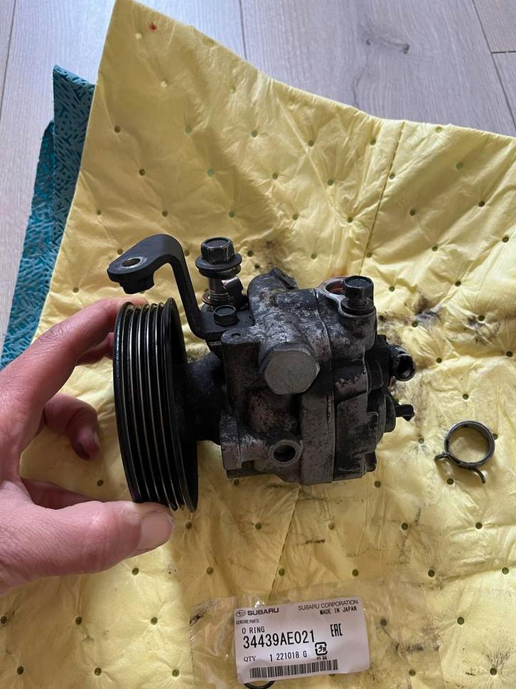 Subaru Impreza GH Stuurbekrachtigingspomp 34430FG010, Auto-onderdelen, Besturing, Subaru, Gebruikt, Ophalen of Verzenden