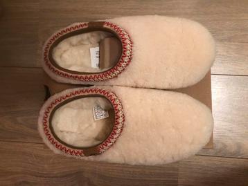 UGG, Tasman Maxi Curly, maat 39, nieuw in doos beschikbaar voor biedingen