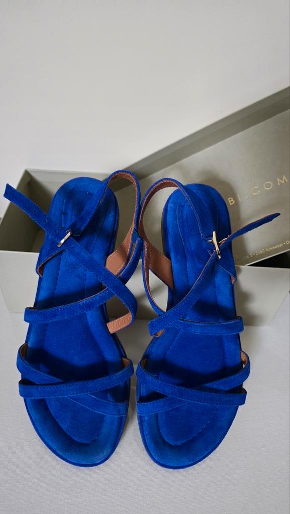 Billi Bi Blauwe Suède Sandalen Maat 38, Kleding | Dames, Schoenen, Zo goed als nieuw, Sandalen of Muiltjes, Blauw, Ophalen of Verzenden