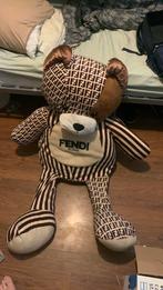 Xxl fendi knuffelbeer, Kinderen en Baby's, Speelgoed | Knuffels en Pluche, Ophalen, Zo goed als nieuw, Beer
