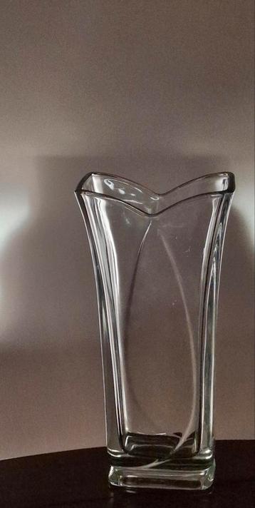 Bormioli Rocco Vinciana tulpvaas Italiaans design  beschikbaar voor biedingen