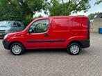 Fiat Doblo Benzine Scchuifdeur 2010, Auto's, Particulier, Rood, Te koop, Fiat