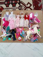 Barbies, Mattel kleding, paard, kapsalon en accessoires, Kinderen en Baby's, Speelgoed | Poppen, Ophalen of Verzenden, Gebruikt