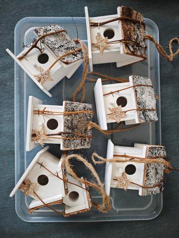 6 mini vogelhuisjes. leuk in de boom ! beschikbaar voor biedingen