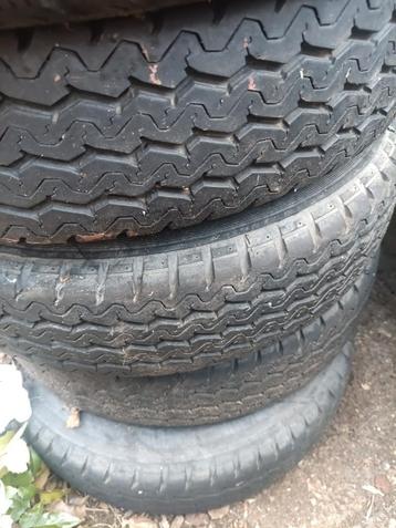 Velgen aan hanger 13 inch en 14 inch beschikbaar voor biedingen