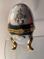 Faberge Style porselein eivormig doosje met gouden details, Antiek en Kunst, Ophalen of Verzenden
