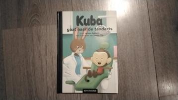 Kuba gaat naar de tandarts beschikbaar voor biedingen