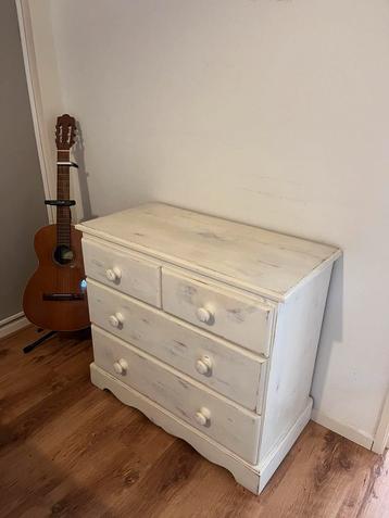 Kast / ladekast / dressoir / hout / brocante vintage beschikbaar voor biedingen