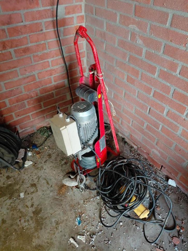 Te koop: elektrische lier, Doe-het-zelf en Verbouw, Lieren en Takels, Gebruikt, Elektrisch, Ophalen