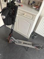 Ducati step + tasje + oplader, Fietsen en Brommers, Steps, Ophalen, Zo goed als nieuw, Gewone step