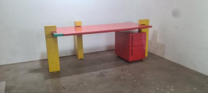 Uniek Memphis Stijl Bureau, Huis en Inrichting, Bureaus, Gebruikt, Ophalen