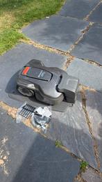 Husqvarna 305 Robotmaaier zo goed als nieuw., Ophalen, Zo goed als nieuw