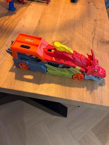 Hot Wheels Drakenauto Racebaan beschikbaar voor biedingen