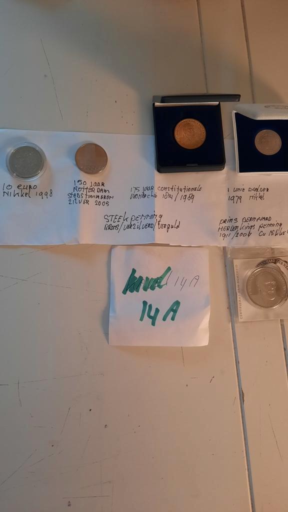 MUNT EN PENNING DIV LOTJE KAVEL 14, Postzegels en Munten, Munten | Nederland, Losse munt, Euro's, Koningin Beatrix, Zilver, Verzenden