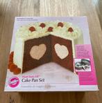 Heart Tasty fill Cake pan set Wilton, Nieuw, Bakvorm, Ophalen of Verzenden