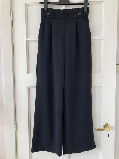 JDY zwarte broek maat 34 - als nieuw, Kleding | Dames, Broeken en Pantalons, Zo goed als nieuw, Maat 34 (XS) of kleiner, Zwart
