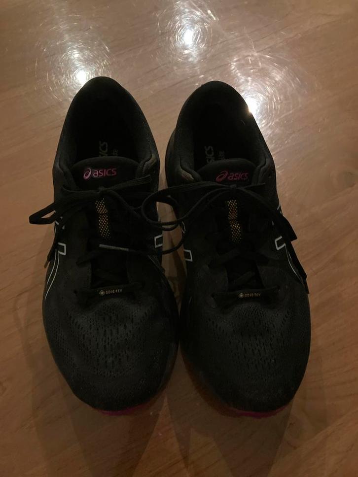 Asics Hardloopschoenen - Topconditie!, Sport en Fitness, Loopsport en Atletiek, Zo goed als nieuw, Asics, Ophalen of Verzenden
