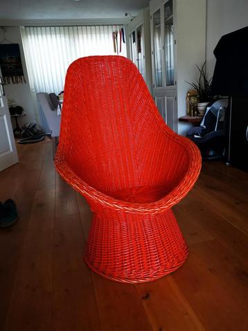 Rotan stoel vintage, hoge leuning.  beschikbaar voor biedingen