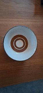 Midwinter stonehenge Earth schaal 22,5 cm. Hoog 6,7cm, Ophalen of Verzenden, Zo goed als nieuw, Overige stijlen, Schaal of Schalen