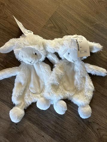 Witte Knuffeldoekjes - Lammetjes beschikbaar voor biedingen