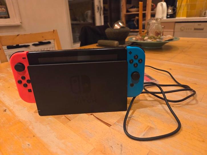 Nintendo Switch - Goeie staat en compleet, Spelcomputers en Games, Spelcomputers | Nintendo Switch, Gebruikt, Switch Original