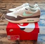 Nike Air Max 1 Crepe Hemp Maat 44, Bruin, Nike, Nieuw, Ophalen of Verzenden