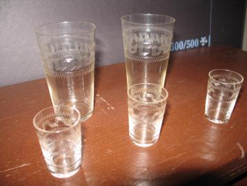 Set van 5 antieke glazen beschikbaar voor biedingen