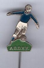 A.G.O.V.V. zilverkleurig voetbal mannetje ( Y_001 ), Ophalen of Verzenden, Zo goed als nieuw, Sport, Speldje of Pin