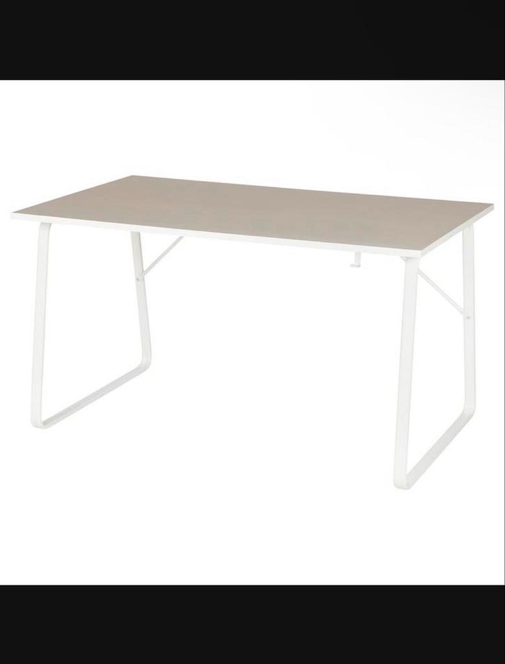 IKEA Game Bureau - Perfect voor Gamers!, Huis en Inrichting, Bureaus, Gebruikt, Ophalen of Verzenden