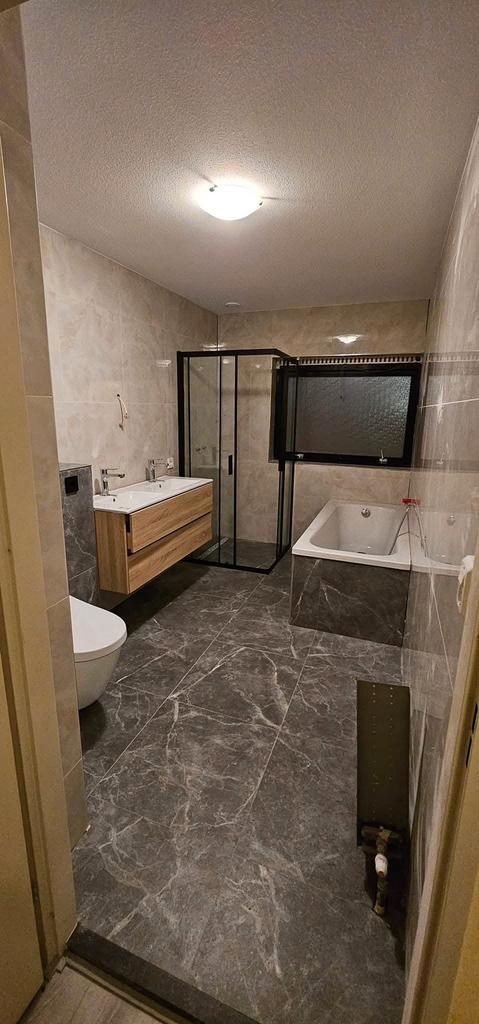 Complete badkamers, Huis en Inrichting, Badkamer | Complete badkamers, Nieuw, Met bad, Met douche, Ophalen of Verzenden