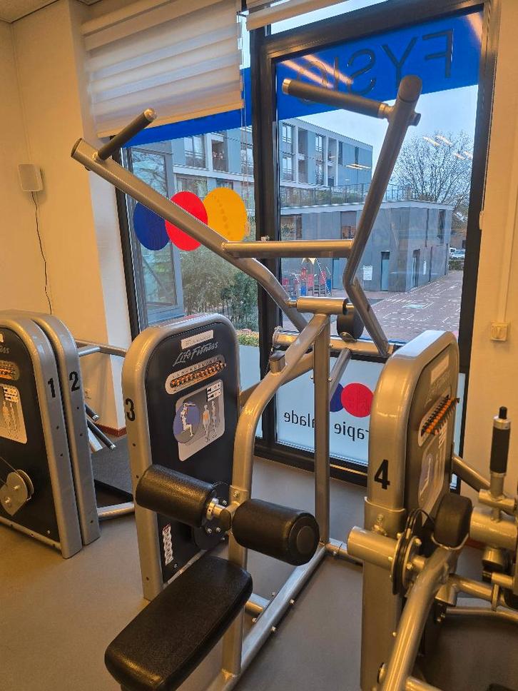 Complete Life Fitness set, Sport en Fitness, Fitnessmaterialen, Gebruikt, Overige typen, Armen, Benen, Borst, Buik, Rug, Ophalen