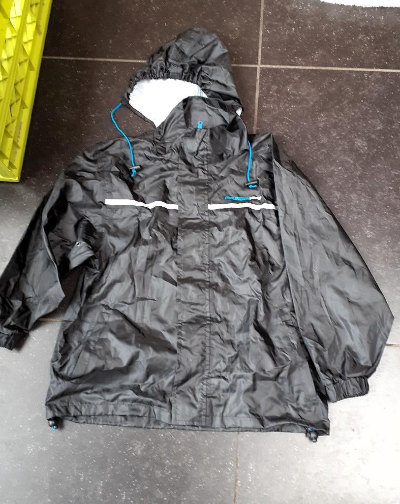 Regen jas maat 140, Kinderen en Baby's, Kinderkleding | Maat 140, Mountainpeak, Jongen of Meisje, Ophalen of Verzenden, Zo goed als nieuw