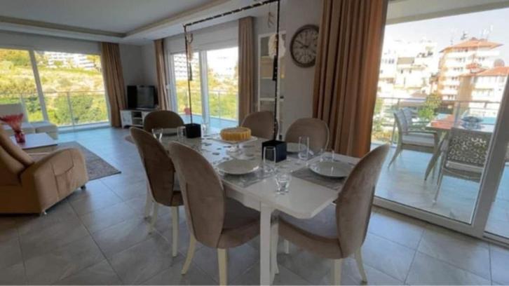 Zeer mooie luxe 5 kamer appartement Alanya Turkije, Vakantie, Vakantiehuizen | Turkije, Turkse Rivièra, Appartement, 4 of meer slaapkamers