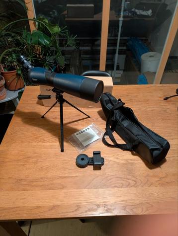 Telescoop Bossdun 25-75x70 met tas, tripod en telefoon kit beschikbaar voor biedingen