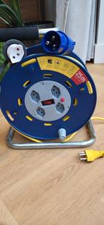 Zwitsers verlengsnoer haspel 25m verloopstuk voor camping, Ophalen, Gebruikt