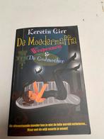 Kerstin Gier; De moeder maffia, Wespennest/godmother, Ophalen of Verzenden, Zo goed als nieuw