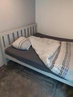 2 persoonsbed met matrassen, 180 cm, Ophalen of Verzenden, Zo goed als nieuw, Hout