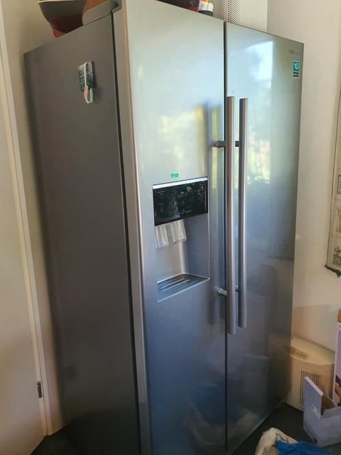 Samsung Amerikaanse Koelkast met Dispenser, Witgoed en Apparatuur, Koelkasten en IJskasten, Gebruikt, Met vriesvak, 200 liter of meer