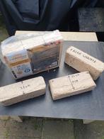 Houtbriketten ,aanmaakhout ,bruinkool ,eierkolen RUF briket, Minder dan 3 m³, Ophalen of Verzenden, Overige houtsoorten, Blokken