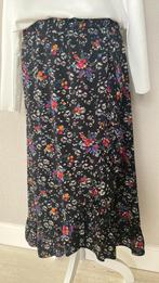 Rok met roezel Zwart gebloemd Maat L, Kleding | Dames, Rokken, Ophalen, Overige kleuren, Maat 42/44 (L), Zo goed als nieuw