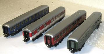 Marklin H0 4 Tin Plate Reizigersrijtuigen -Binnenverlichting beschikbaar voor biedingen