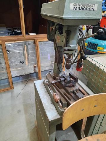 Tafelboormachine Cincinnati beschikbaar voor biedingen