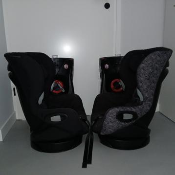 (2) Maxi cosi Axiss autostoel zwart draaibaar 9-18 kg zgan
 beschikbaar voor biedingen