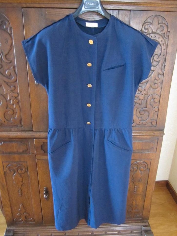 Mooie couture jurk Donkerblauw Princess Knokke, Kleding | Dames, Jurken, Zo goed als nieuw, Maat 42/44 (L), Blauw, Onder de knie